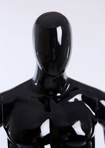 Cabeza de maniqui hombre en plastico negro
